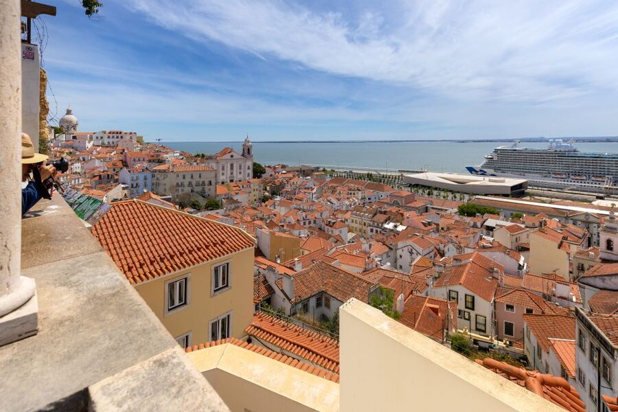 Lisbon: History, Stories and Lifestyle Walking Tour - Bairro Alto to Miradouro São Pedro de Alcântara: your hill-top orientation
