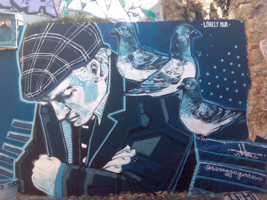 Lisbon: Kickstart Street Art Walking Tour - Practicalities: shoes, hills, and bag rules