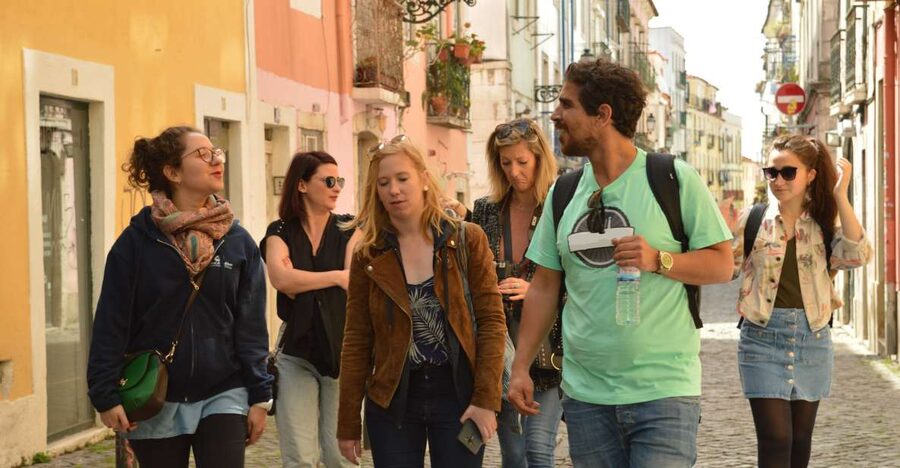 Lisbon: Starter Walking Tour to the highlights in German - Key highlights you’ll feel fast