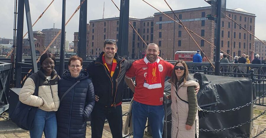 Liverpool: Guided City Walking Tour - Starting at the Museum of Liverpool (and finding your guide fast)