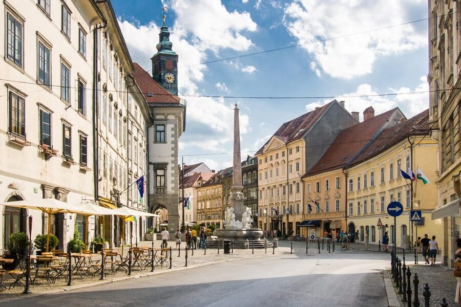 Ljubljana: 2h walking tour with local guide - Pacing, distance, and what 2 hours really means