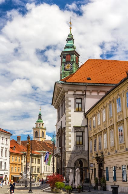 Ljubljana: 2h walking tour with local guide - Congress Square and the University of Ljubljana feel like the city’s brain