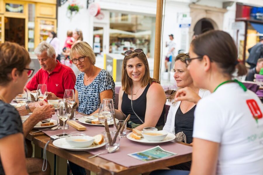Ljubljana: Slovenian Cuisine Walking Tour with Tastings - Five Slovenian Wines: Why the Pairing Matters