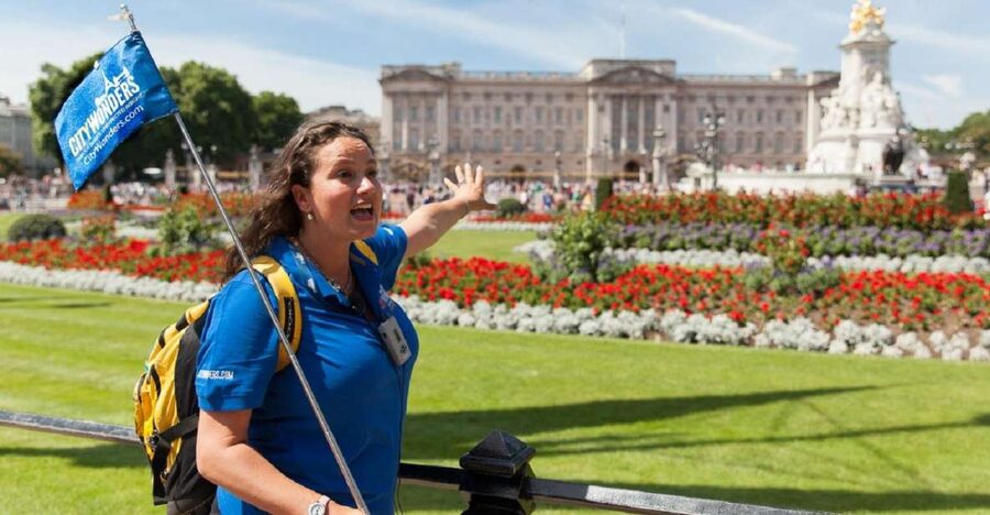 London: Buckingham Palace Entry Ticket & Royal Walking Tour - Finding the meeting point: Duke of York Column, not Buckingham Palace