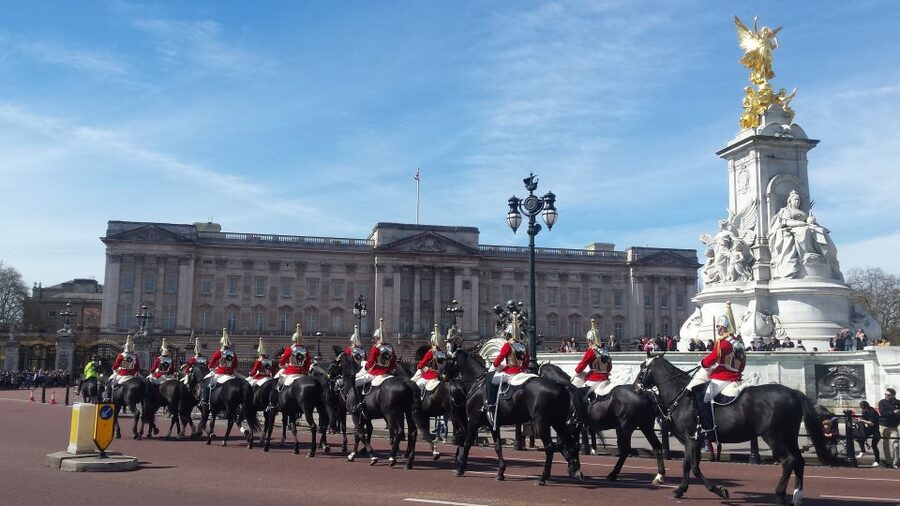 London: Changing of the Guard Walking Tour - Who should book this (and who should skip it)