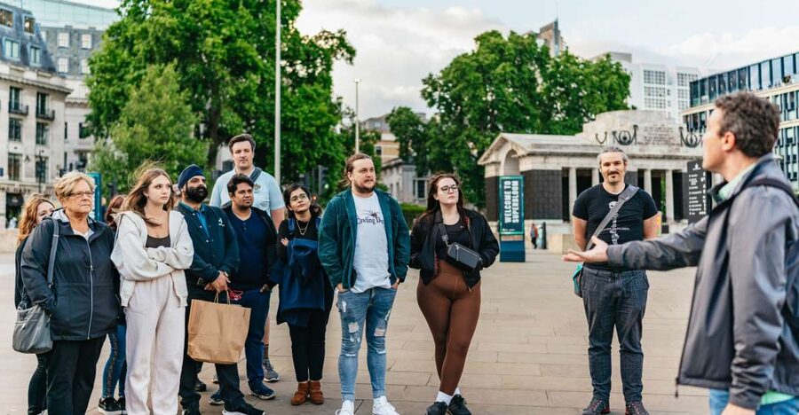 London: Ghastly Ghosts 2-Hour Walking Tour - Entering the City of London’s night mood at All Hallows-by-the-Tower