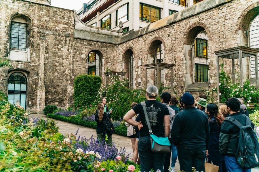 London: Ghastly Ghosts 2-Hour Walking Tour - Who this London ghost tour is best for