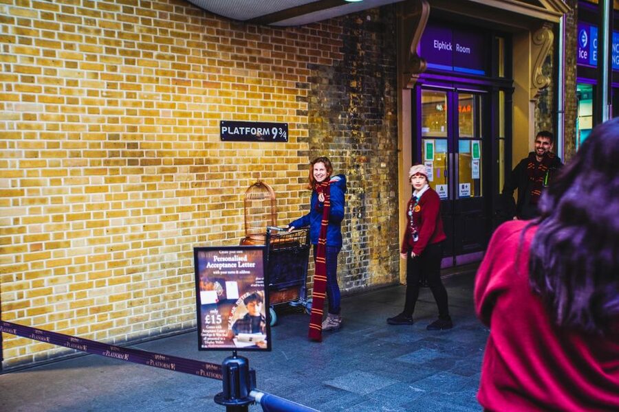 London: Harry Potter Movies Walking Tour (Kids Go Free) - Second Tube Leg: Staying on Schedule Without Exhausting the Group