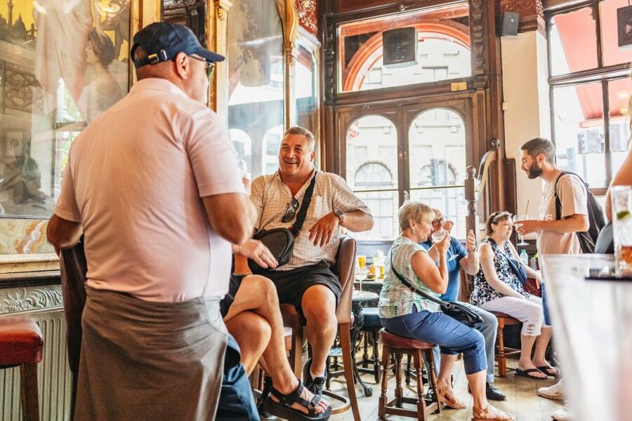 London: Historic Pubs of Central London Walking Tour - Victorian Gin Palace: A Spirits Lesson You Can Actually See