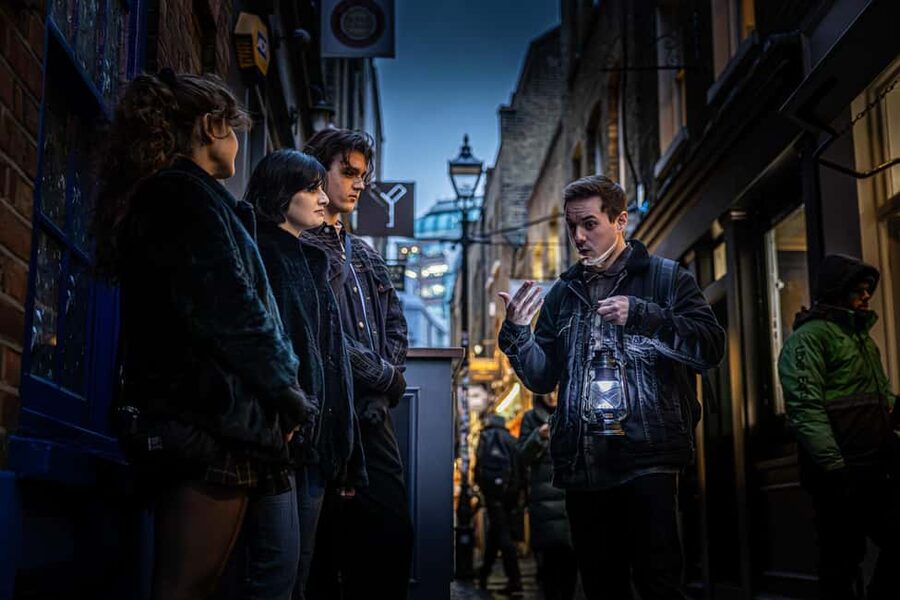 London: Interactive Jack the Ripper Night Walking Tour - Should you book this tour?