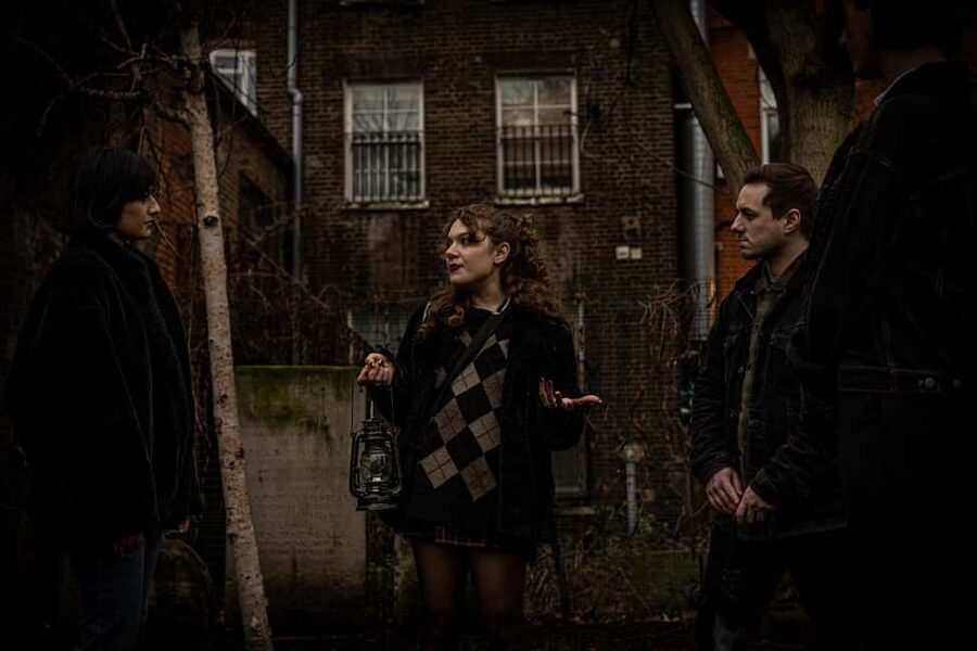 London: Jack the Ripper Night Walking Tour in Whitechapel - Your interactive detective pack: theories, evidence, and questions