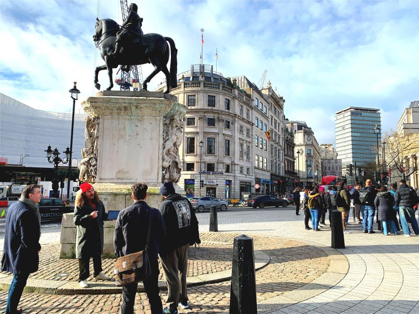 London: James Bond and Spies Walking Tour - The Mall and Pall Mall: street glamour with spy-room subtext