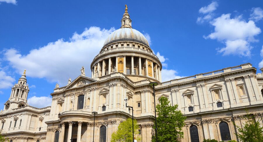 London: London Sightseeing Walking Tour with 30+ Sights - St James’s Park, St James’s Palace, Clarence House, and Green Park