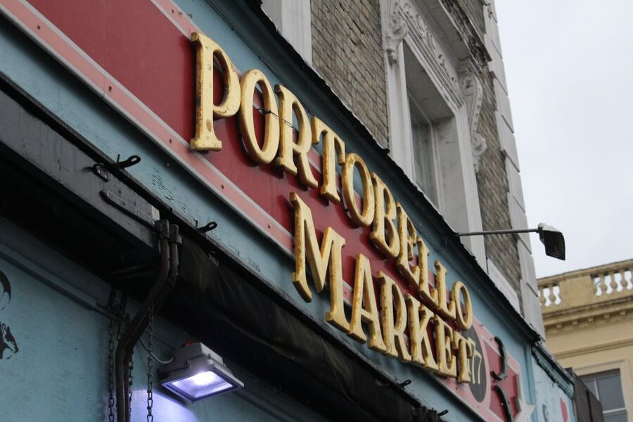London: Notting Hill Walking Tour - Movie Locations You Can Actually Point To: blue door and the travel bookshop