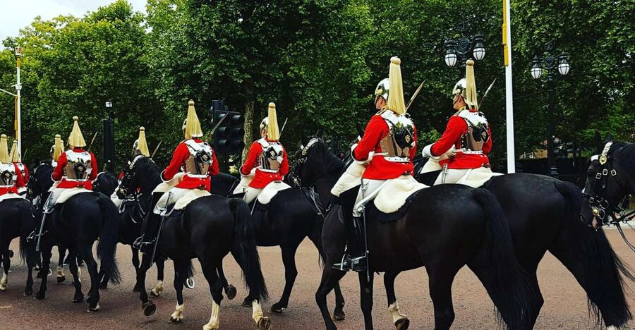 London: Palaces and Parliament Walking Tour - Green Park and the Royal Parks: Getting the lay of the land