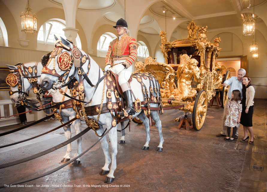London: Royal Walking Tour with Guard Change & Royal Mews - Royal Mews stables: what you’ll see up close (and how the audio helps)
