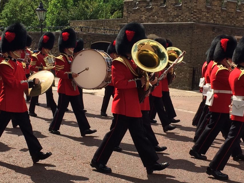 London: Royalty Walking Tour with Changing of The Guard - Westminster Abbey: seeing the setting even without an interior ticket
