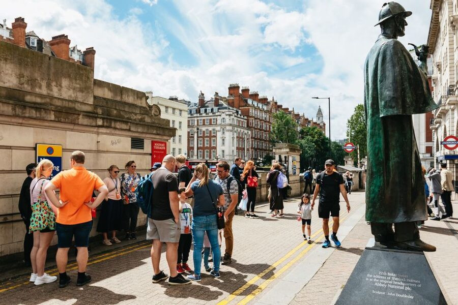 London: Secrets of the London Underground Walking Tour - Tube basics that make the rest click: steam, electricity, and the first tunnels