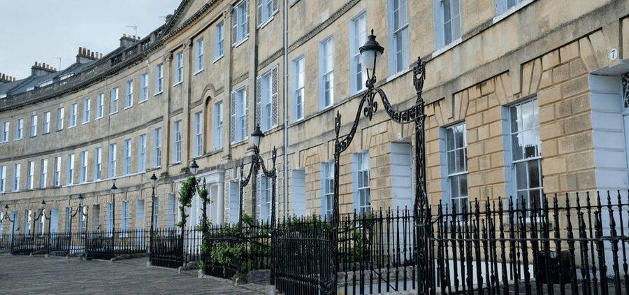 London: Self-Guided Notting Hill Walking Tour with an APP - Portobello Road plus movie photo stops: when your camera does the work