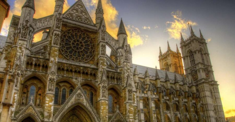 London: Westminster Walking Tour & Westminster Abbey Visit - Who should book this tour, and who might not love it