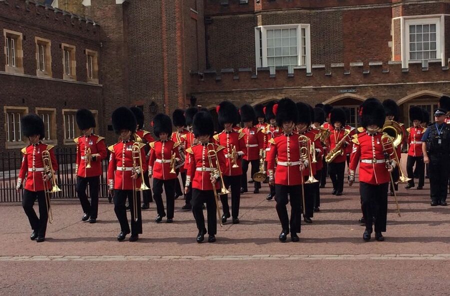 London: Westminster Walking Tour & Westminster Abbey Visit - Price and what $91 buys in five hours