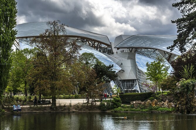 Louis Vuitton Foundation Exterior Walking Tour and Premium Entry - Price and value: why $62.50 can make sense