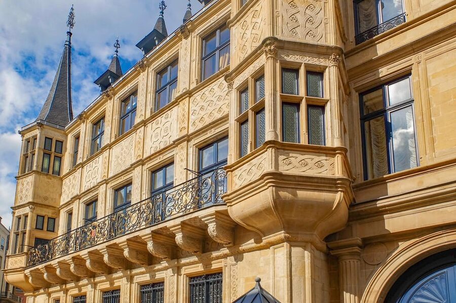 Luxembourg City: Walking Tour with Optional Wine Tastings - Who should book this tour (and who might want to choose another option)