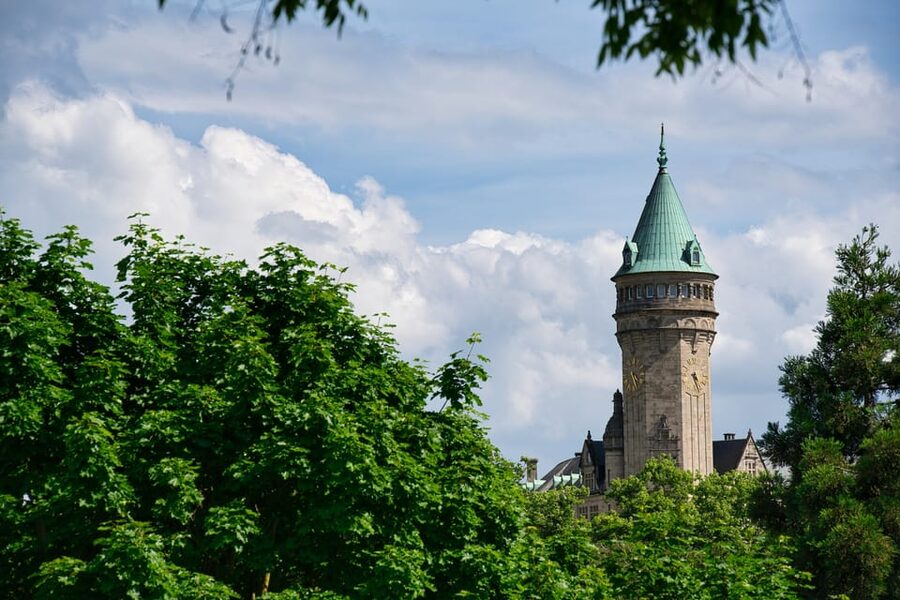 Luxembourg City: Walking Tour with Optional Wine Tastings - Constitution Square and the last leg back to the Old City Kiosque