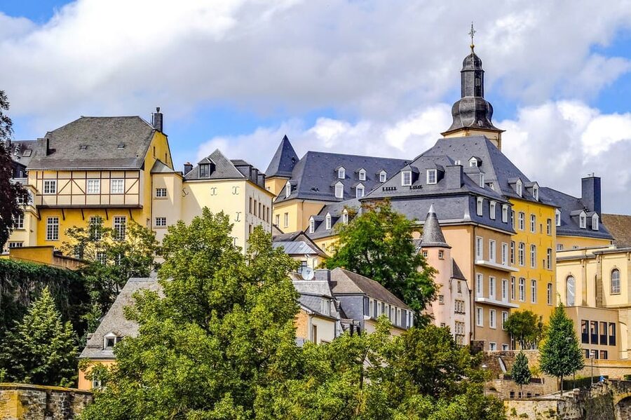 Luxembourg City: Walking Tour with Optional Wine Tastings - Price and value: what $29 buys in central Luxembourg