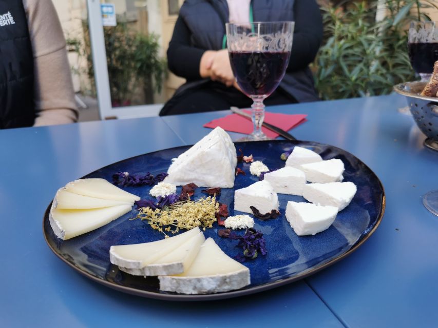 Lyon: Food Walking Tour with a Local Guide - Traboules Plus Tasting: Why This Lyon Tour Feels Different