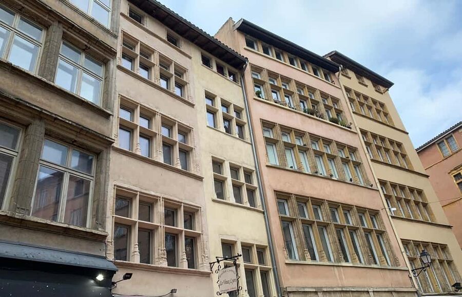 Lyon: Private Walking Tour of "Traboules" in the Old Town - Price and value: what $43 buys you in Lyon’s old center