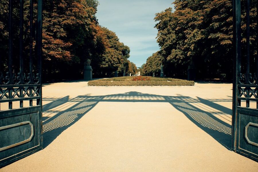 Madrid: 1.5-Hour Retiro Park Guided Walking Tour - Off-the-Map Corners: Secret Spots You’ll Appreciate More Later