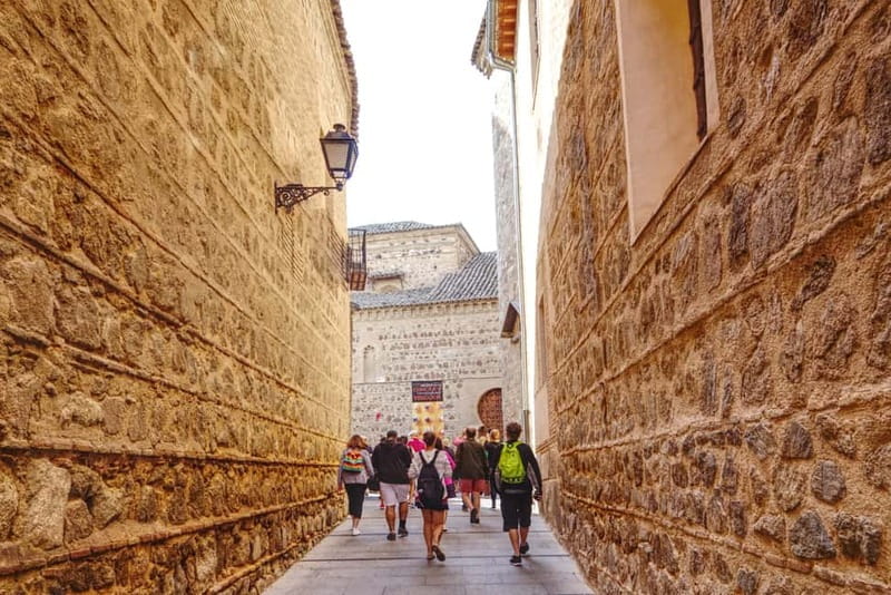 Madrid: 6-Hour Day Trip to Toledo with Guided Walking Tour - Meeting Point in Madrid: Calle Ferraz, 3 and the Metro Shortcut