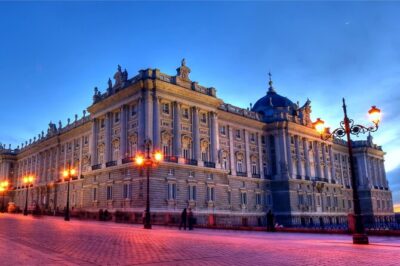 Madrid Best Walking Tour: Old city and Royal sites - Almudena Cathedral exterior and the Royal Palace: big symbols, quick context