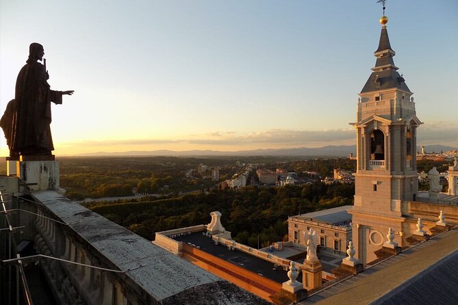 Madrid Best Walking Tour: Old city and Royal sites - San Miguel Market and Plaza Mayor: where the tour hands you the city
