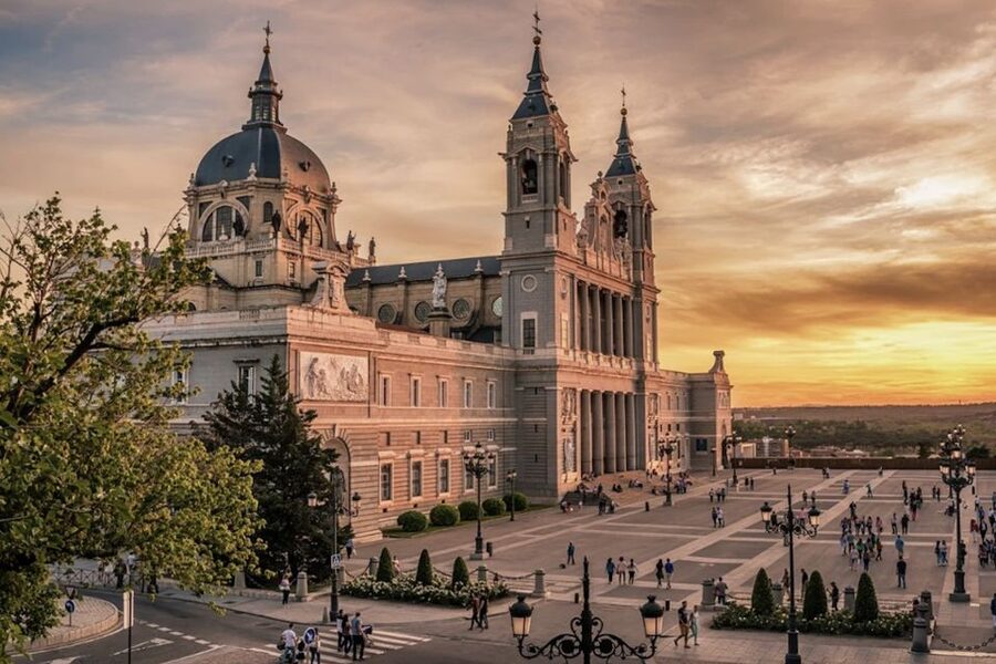 Madrid: City Highlights Guided Walking Tour - Calle Mayor: cobblestones, narrow alleys, and old Madrid atmosphere
