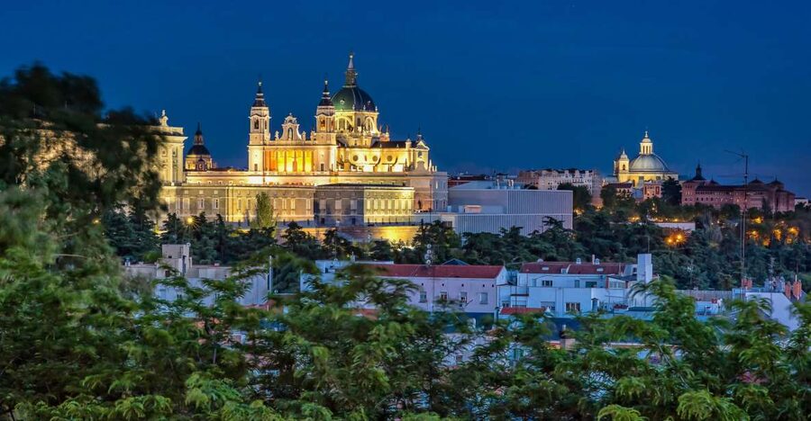 Madrid: City Highlights Guided Walking Tour - A smart first-day loop through Madrid’s historic center