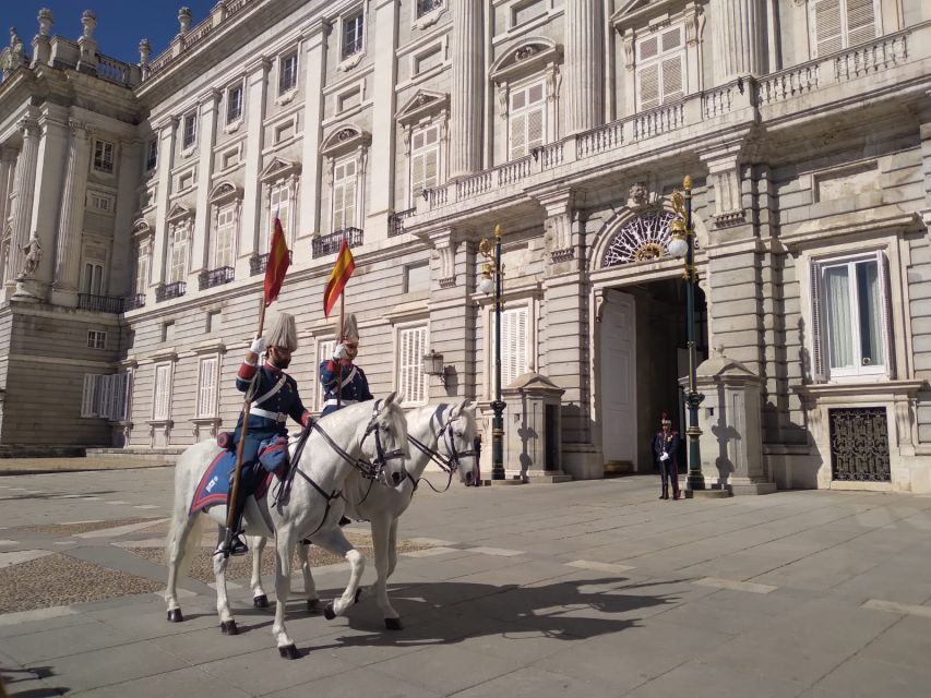 Madrid: City Highlights Guided Walking Tour - Parque del Oeste viewpoints: see Madrid spread out