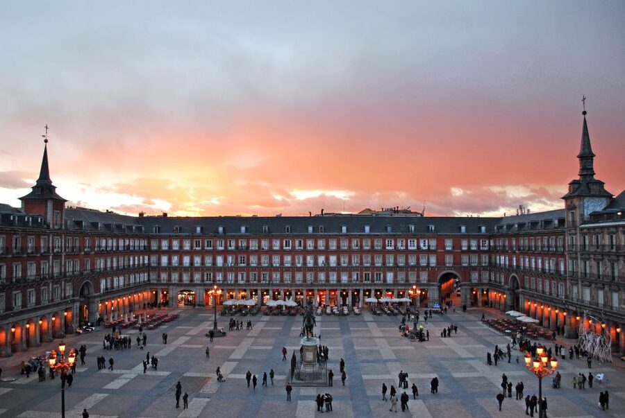 Madrid: City Highlights Guided Walking Tour - Where to meet: find El Aleph on C. de Ferraz