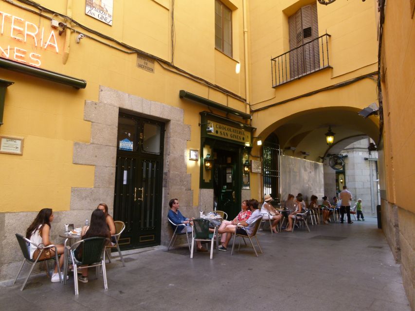 Madrid Historical Centre & Old Town Walking Tour in French - The French guide factor: what language comfort should you plan for?