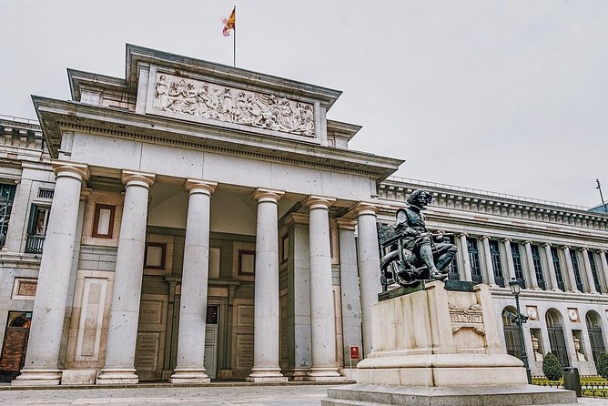 Madrid Old City Guided Exclusive Guided Walking Tour - Plaza de la Paja and Plaza de los Carros: Market Energy, Then a Breather