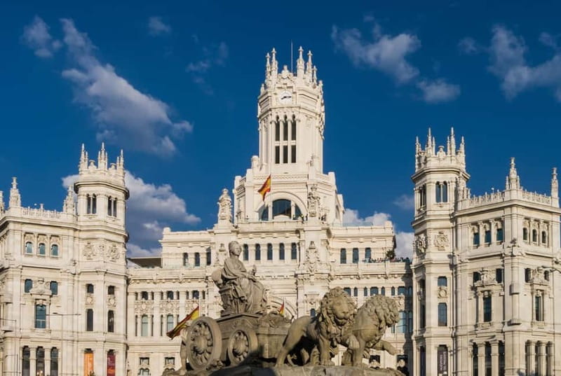 Madrid: Old Town & Poets District Guided Walking Tour - Pace, Comfort, and Getting the Most From a 10-Person Group