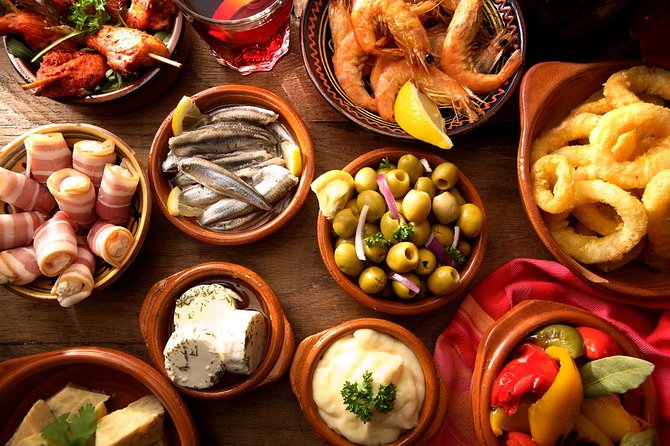 Madrid Tapas Experience Walking Tour - Bar Restaurante El abuelo: garlicky shrimp and bold flavor