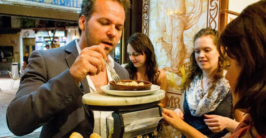 Madrid: Tapas & Wine Tasting Tour with Local Guide - Key points before you go