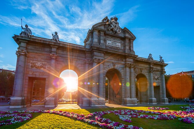 Madrid Walking Tour from Puerta del Sol to Retiro Park - Puerta de Alcalá and the Easy Landing Into Retiro Park