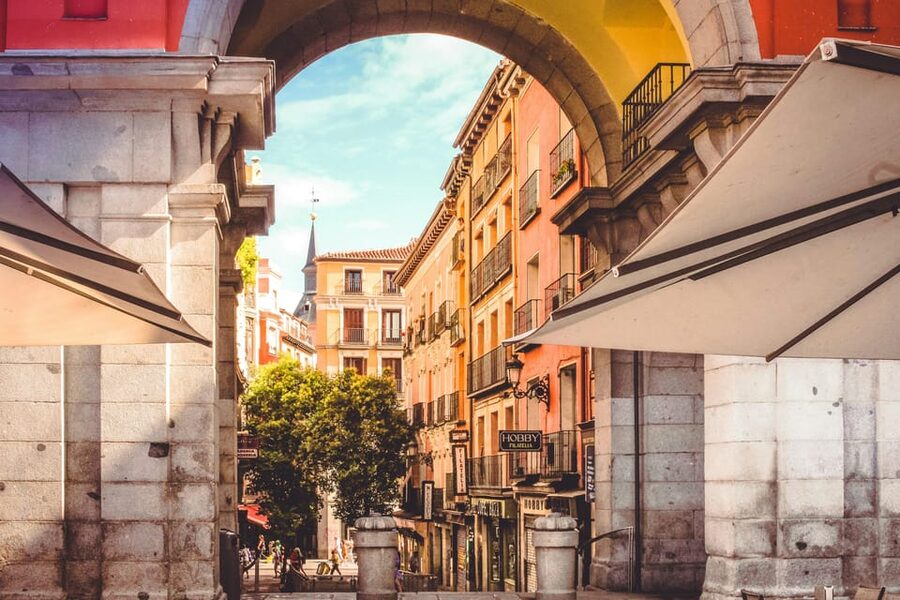 Madrid: Welcome to Madrid Guided Walking Tour in English - Starting Near the Royal Palace: Opera Station to Almudena Cathedral