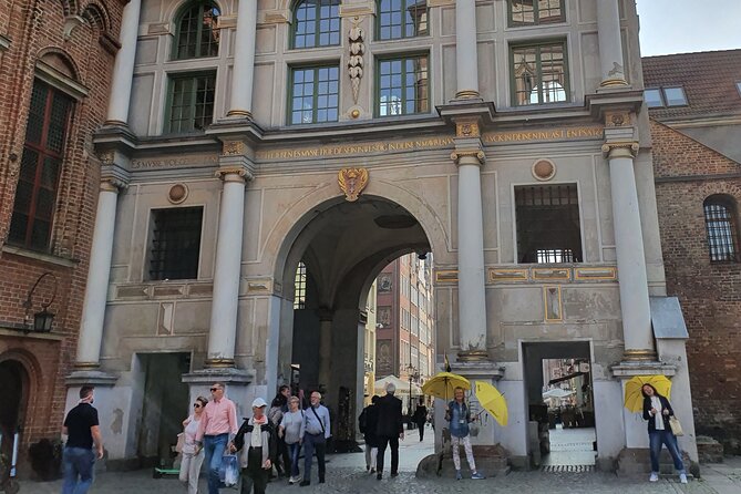 Main Town Gdańsk Walking Tour - Żuraw Crane: why this waterfront icon matters
