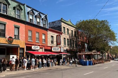 Making Their Mark: Montreal Jewish History Walking Tour - Getting there in the Plateau: meet on Saint-Laurent, then walk onward