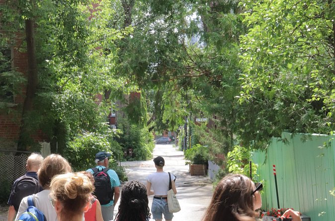 Making Their Mark: Montreal Jewish History Walking Tour - Who should book this tour (and who might not love it)