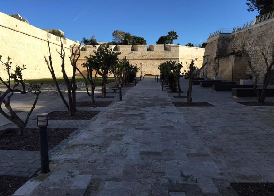 Malta: Mdina and Rabat Walking Tour with Catacombs - Entering the WWII Shelters: A Hard Chapter Made Manageable